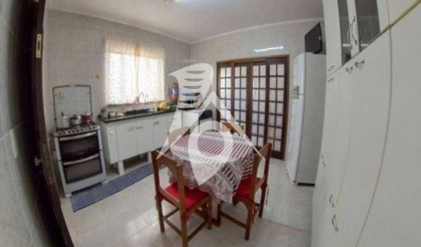 Foto 8 do(a) Casa de 3 quartos para alugar em Vila Nova Manchester, São Paulo
