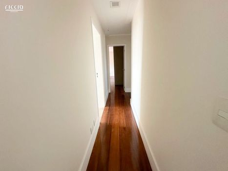 Foto 9 do(a) Cobertura de 3 quartos à venda em Vila Adyana, São José dos Campos