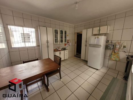 Foto 10 do(a) Casa de 2 quartos à venda em Vila Lutécia, Santo André