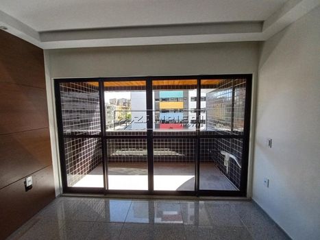 Foto 5 do(a) Apartamento de 3 quartos à venda em Ponta Verde, Maceió