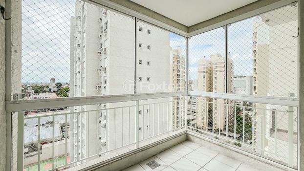 Foto 22 do(a) Apartamento de 3 quartos à venda em Passo da Areia, Porto Alegre