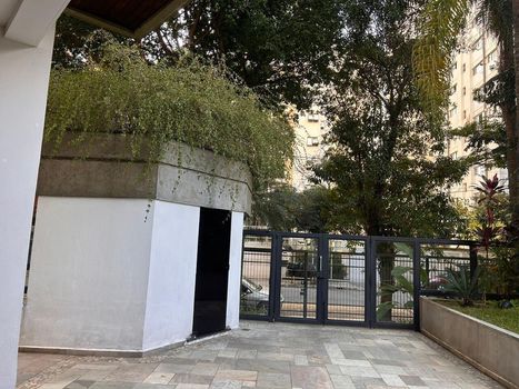 Foto 3 do(a) Apartamento de 4 quartos à venda em Campo Belo, São Paulo