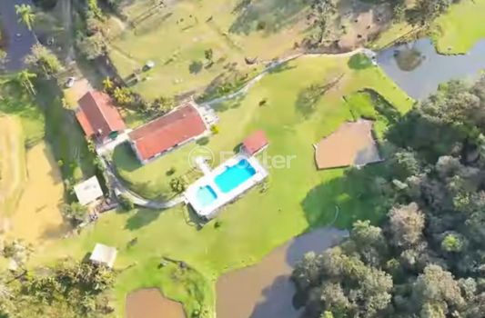 Foto 33 do(a) Fazenda / Sítio / Chácara de 6 quartos à venda em null, São Lourenço da Serra