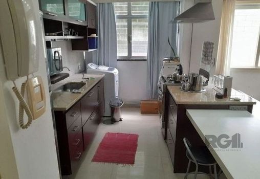 Foto 11 do(a) Flat de 1 quartos à venda em Vila Ipiranga, Porto Alegre