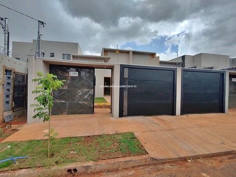 Foto 1 do(a) Casa de 3 quartos à venda em Nova Lima, Campo Grande
