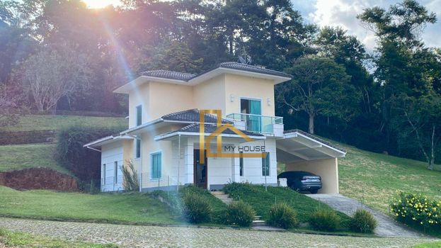 Foto 1 do(a) Casa em Condomínio de 3 quartos à venda em Parque do Imbui, Teresópolis
