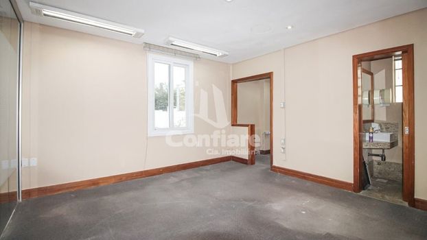 Foto 5 do(a) Sala / Conjunto Comercial false à venda em São João, Porto Alegre