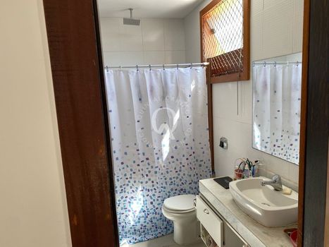 Foto 11 do(a) Casa de 5 quartos à venda em Humaitá, Rio de Janeiro