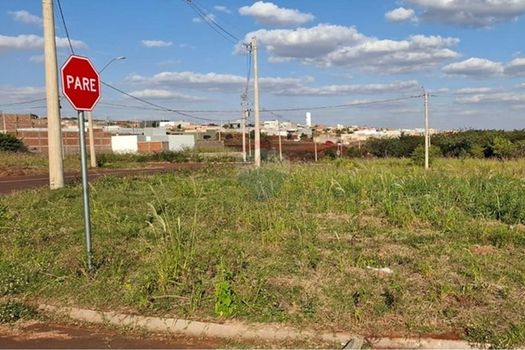 Foto 4 do(a) Terreno false à venda em null, Cravinhos