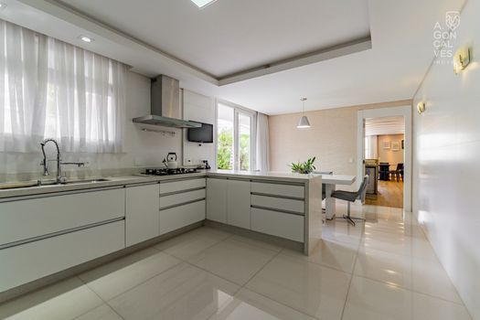 Foto 31 do(a) Casa em Condomínio de 4 quartos à venda em Uberaba, Curitiba