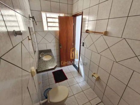 Foto 4 do(a) Casa de 3 quartos à venda em Parque Anhanguera, Goiânia