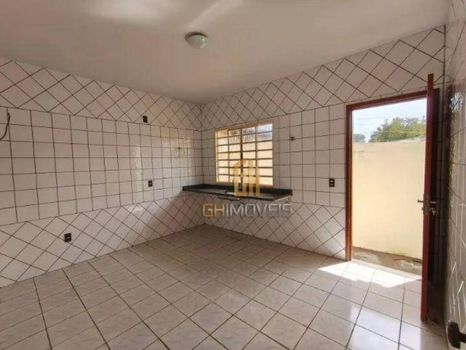 Foto 13 do(a) Casa de 3 quartos à venda em Parque Anhanguera, Goiânia