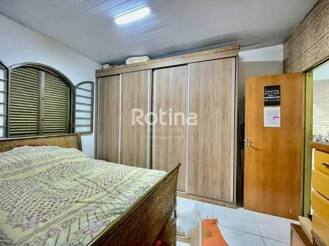 Foto 11 do(a) Casa em Condomínio de 4 quartos à venda em Jardim Holanda, Uberlândia