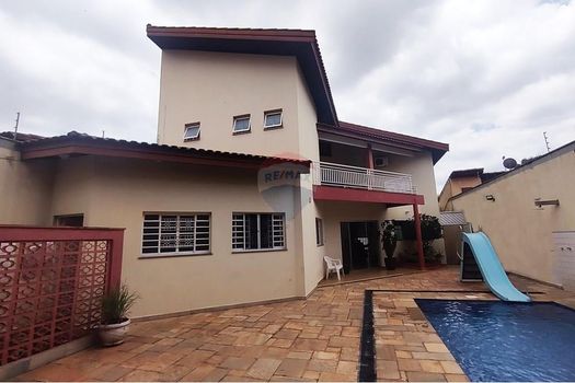 Foto 42 do(a) Casa de 4 quartos à venda em Vila Trujillo, Sorocaba