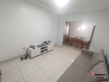 Foto 4 do(a) Casa de 3 quartos à venda em Setor dos Funcionários, Goiânia