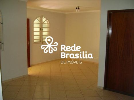 Foto 5 do(a) Casa de 3 quartos à venda em Guará I, Brasília
