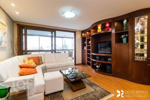 Foto 3 do(a) Apartamento de 3 quartos à venda em Rio Branco, Porto Alegre