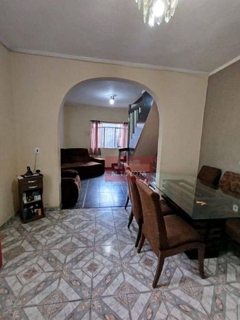 Foto 1 do(a) Casa de 5 quartos à venda em Vila Capitão Rabelo, Guarulhos