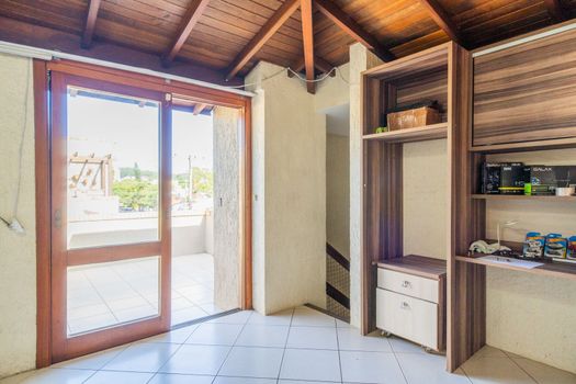 Foto 29 do(a) Casa em Condomínio de 2 quartos à venda em Guarujá, Porto Alegre