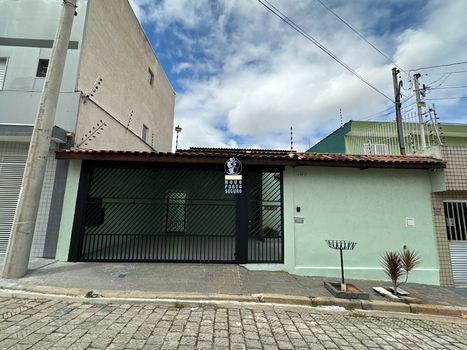 Foto 1 do(a) Casa de 3 quartos à venda em Vila Capitão Rabelo, Guarulhos