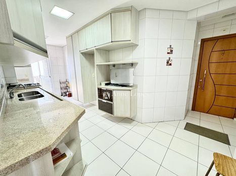 Foto 5 do(a) Apartamento de 3 quartos à venda em Pompéia, Santos