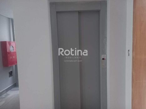 Foto 9 do(a) Cobertura de 2 quartos à venda em Santa Mônica, Uberlândia