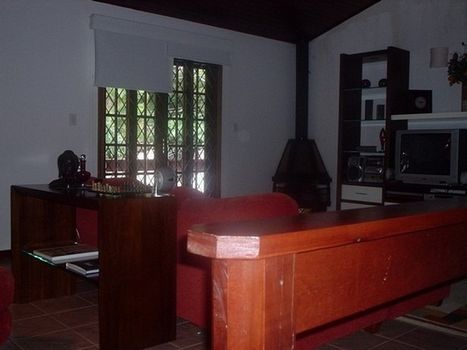 Foto 3 do(a) Casa de 6 quartos à venda em Bosque Beira Rio, Rio das Ostras
