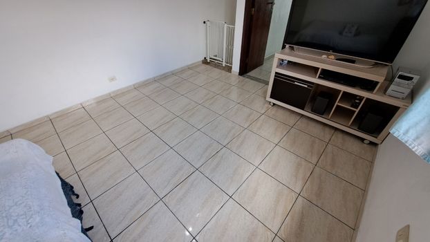 Foto 10 do(a) Casa de 2 quartos à venda em Parque São Vicente, São Vicente