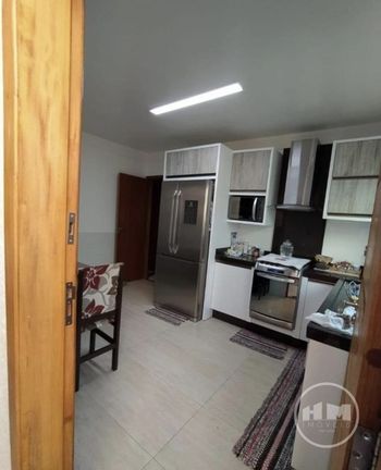 Foto 4 do(a) Casa de 4 quartos à venda em Vila Real, Balneário Camboriú
