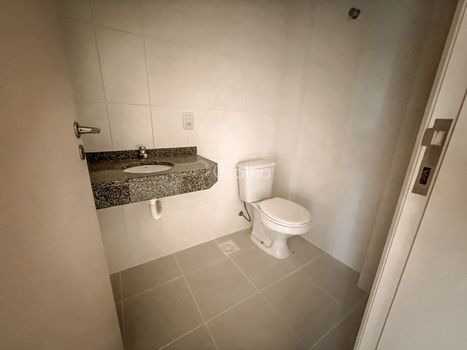 Foto 5 do(a) Sala / Conjunto Comercial false à venda em Estreito, Florianópolis