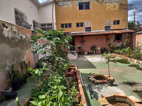 Foto 2 do(a) Casa de 4 quartos à venda em Vera Cruz, Belo Horizonte