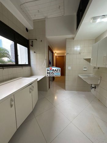 Foto 9 do(a) Apartamento de 3 quartos à venda em Itaim Bibi, São Paulo