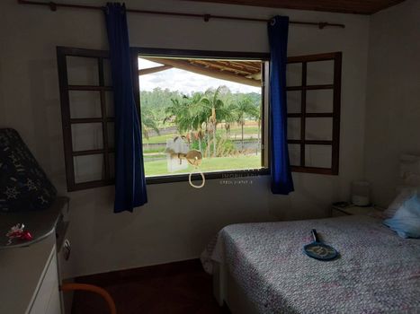 Foto 10 do(a) Fazenda / Sítio / Chácara de 3 quartos à venda em Centro, Embu das Artes