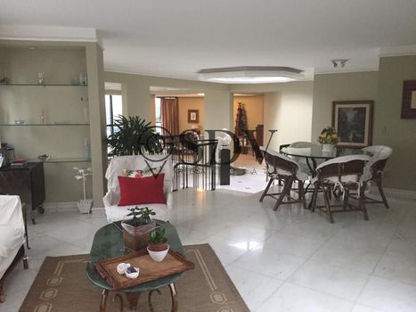 Foto 3 do(a) Cobertura de 4 quartos à venda em Moema, São Paulo