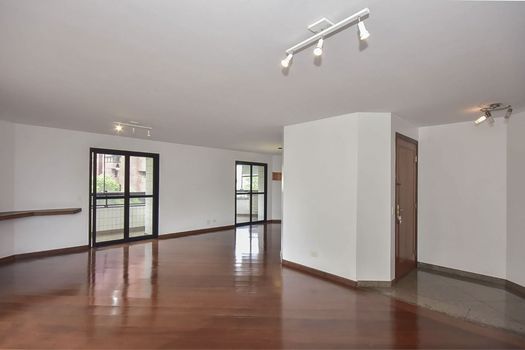 Foto 7 do(a) Apartamento de 4 quartos à venda em Jardim Londrina, São Paulo