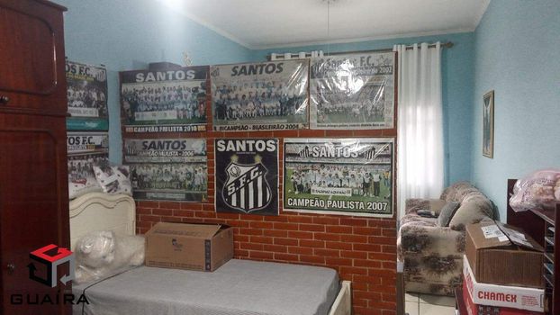 Foto 17 do(a) Casa de 3 quartos à venda em Jardim Utinga, Santo André