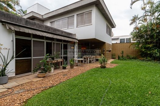 Foto 3 do(a) Casa de 4 quartos à venda em Jardim Guedala, São Paulo