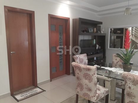 Foto 3 do(a) Casa de 3 quartos à venda em Vila Carolina, São Paulo