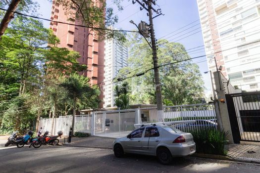 Foto 2 do(a) Apartamento de 3 quartos à venda em Vila Suzana, São Paulo