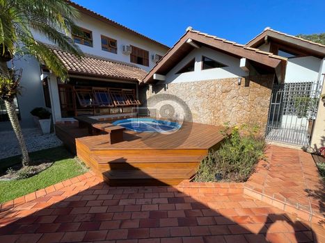 Foto 6 do(a) Casa em Condomínio de 5 quartos à venda em Lagoa da Conceição, Florianópolis