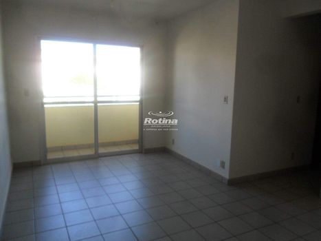 Foto 2 do(a) Apartamento de 3 quartos à venda em Martins, Uberlândia