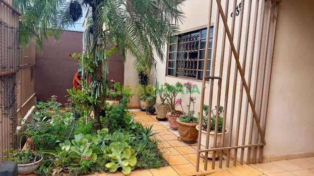 Foto 6 do(a) Casa de 3 quartos à venda em Parque Residencial Cidade Nova, Maringá