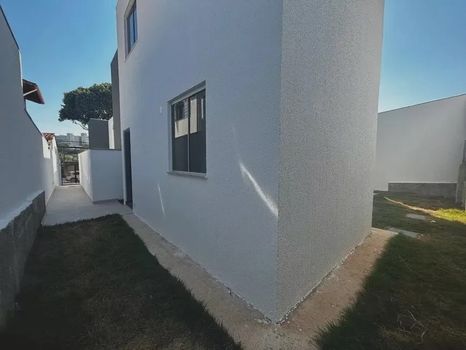Foto 3 do(a) Casa de 3 quartos à venda em Etelvina Carneiro, Belo Horizonte