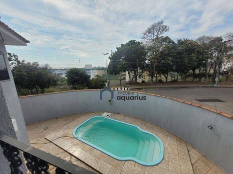 Foto 6 do(a) Casa de 4 quartos à venda em Jardim Satélite, São José dos Campos