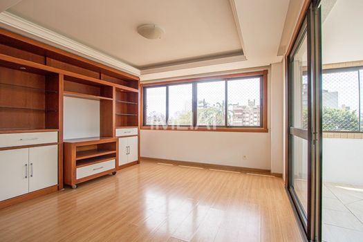 Foto 3 do(a) Apartamento de 3 quartos para alugar em Petrópolis, Porto Alegre