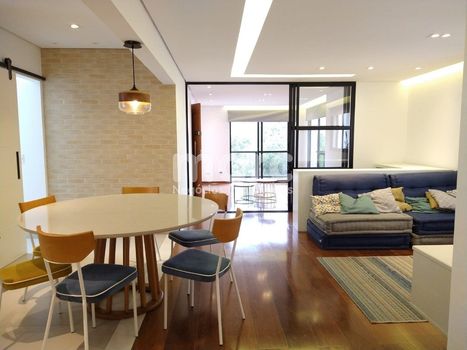 Foto 1 do(a) Apartamento de 3 quartos para alugar em Aclimação, São Paulo