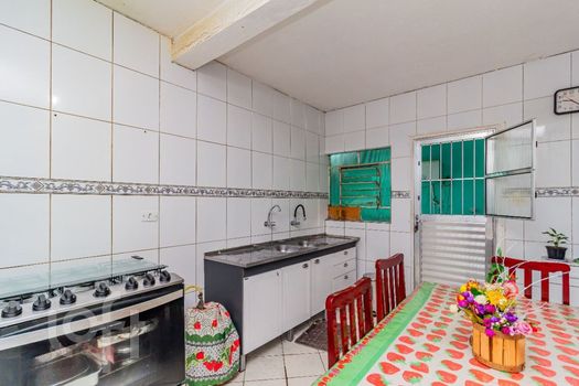 Foto 40 do(a) Casa de 6 quartos à venda em Jardim Romano, São Paulo
