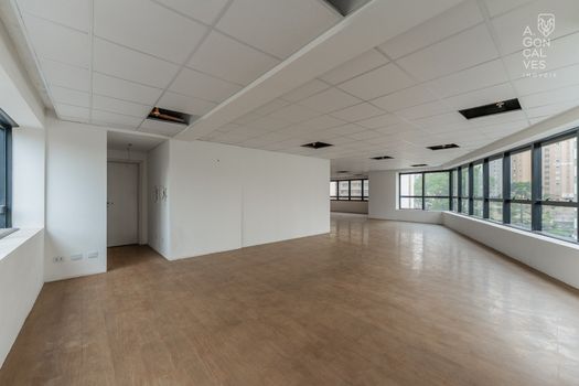 Foto 3 do(a) Sala / Conjunto Comercial false à venda em Água Verde, Curitiba