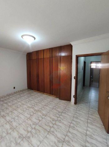 Foto 35 do(a) Casa de 5 quartos à venda em Setor Coimbra, Goiânia