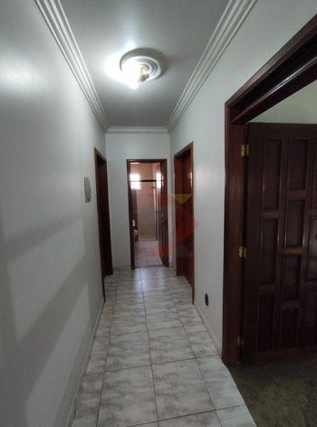 Foto 33 do(a) Casa de 5 quartos à venda em Setor Coimbra, Goiânia
